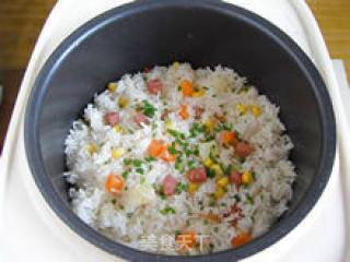 [腊味什锦沙拉焖饭] --- 只需一味调料的营养主食的做法步骤：9