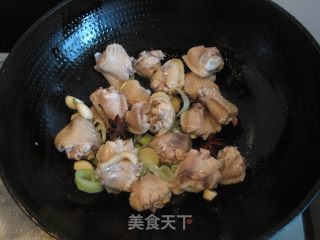 香菇烧鸡翅的做法步骤：5