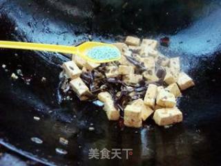 香辣蕨菜炒豆腐的做法步骤：8