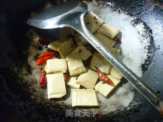 麻辣虾米干的做法步骤：4