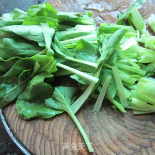 小炒小白菜的做法步骤：2