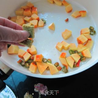 咖喱南瓜丁的做法步骤：5