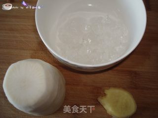 巧吃冬三宝之食疗篇---冰糖白萝卜汁的做法步骤：1