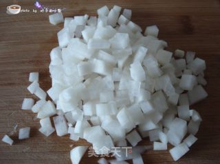 巧吃冬三宝之食疗篇---冰糖白萝卜汁的做法步骤：2