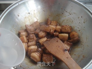 红烧肉炖土豆的做法步骤：6