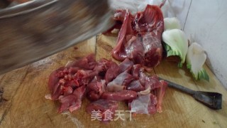 爆炒兔肉的做法步骤：1