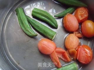 浓醇鲜美---牛骨杂蔬汤的做法步骤：2