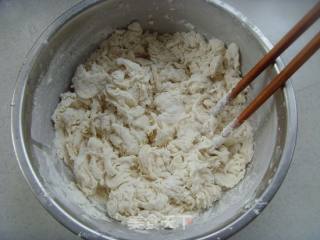 清香鲜甜---韭菜虾仁饺子的做法步骤：1