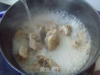 补气养血---白果鸭汤的做法步骤：5