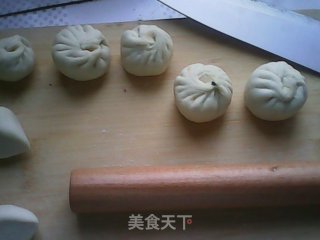 萝卜干肉馅包的做法步骤：10