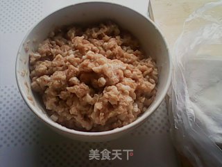 酥脆糖果卷——馄饨巧变身的做法步骤：5