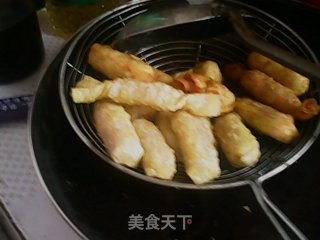 酥脆糖果卷——馄饨巧变身的做法步骤：7