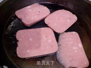 《丘比火腿鸡蛋三明治》——上班族简单的营养早餐的做法步骤：5