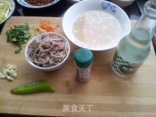 酸辣羊肚汤泡饼的做法步骤：1