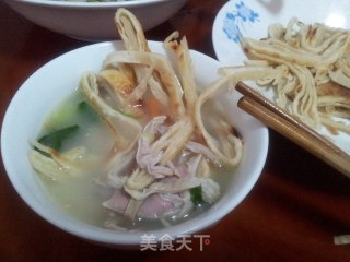 酸辣羊肚汤泡饼的做法步骤：4