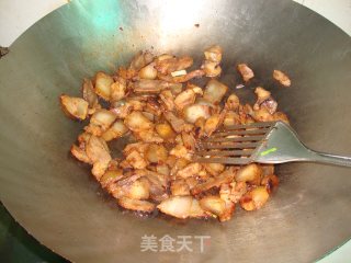 菜椒炒叉烧的做法步骤：3