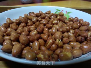 油炸花生米的做法步骤：3