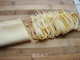 豆苗炒千张的做法步骤：2