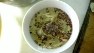 鲜肉小馄饨的做法步骤：2