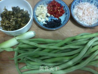 快手下饭菜-雪里蕻虾皮豆角的做法步骤：1