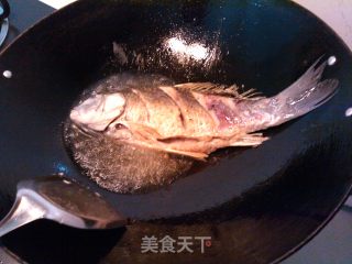 红烧鲫鱼的做法步骤：13