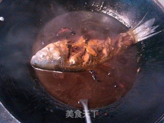 红烧鲫鱼的做法步骤：23