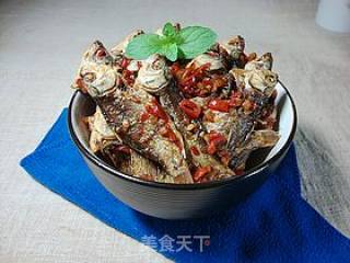 开胃下饭----------【剁椒鲫鱼干】的做法步骤：13