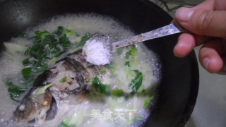 鲫鱼萝卜丝汤的做法步骤：7