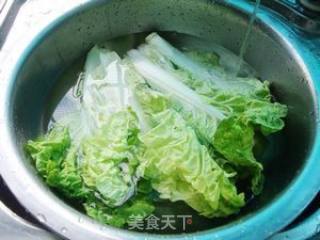 野生虾皮炒白菜的做法步骤：1