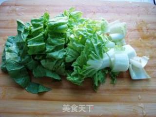 野生虾皮炒白菜的做法步骤：2