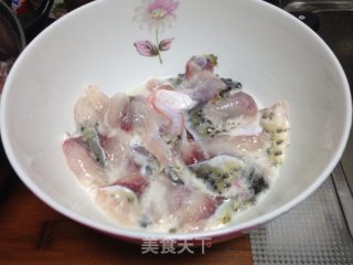 酸菜鱼的做法步骤：3
