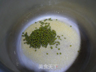 小米绿豆粥的做法步骤：3