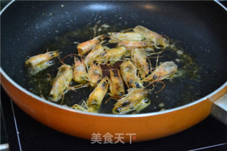 适合一个人的周末惬意午餐【番茄鲜虾意大利面】的做法步骤：5