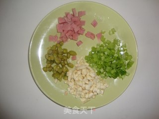 美味美丽蔬菜鸡蛋饼的做法步骤：1