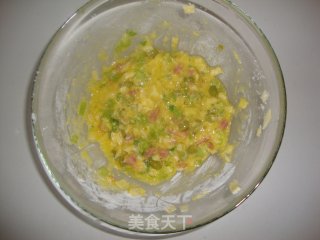 美味美丽蔬菜鸡蛋饼的做法步骤：5