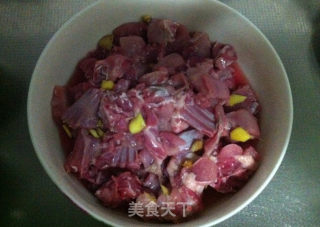 辣爽鲜锅兔的做法步骤：2