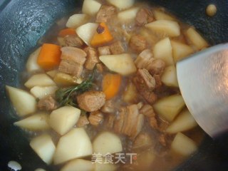 传统萝卜烧肉的做法步骤：4