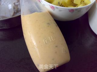 猕猴桃海鲜口袋饼的做法步骤：1