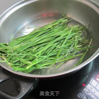 拌韭菜的做法步骤：2