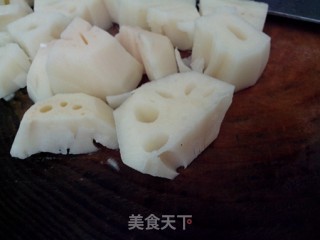 【大块地吃出快乐】酱香莲藕焖肉的做法步骤：2