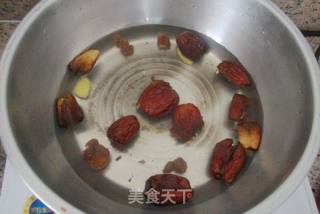 桂圆红枣鸡蛋汤的做法步骤：3
