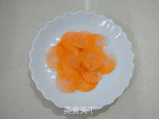[胡萝卜玫瑰花] --- 精致盘饰的做法步骤：2