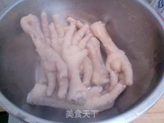 《纹鲍汁凤爪》——口感香糯无比的做法步骤：4