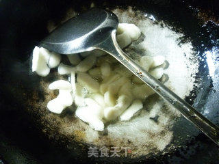 荷兰豆炒荸荠的做法步骤：5