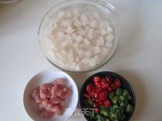 香辣藕丁的做法步骤：1