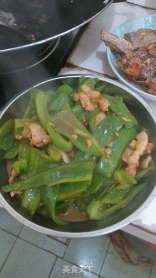 肥肉爆青椒一斤的做法步骤：4