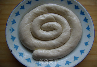 【迷你肉饼】换个花样吃饺子的做法步骤：1