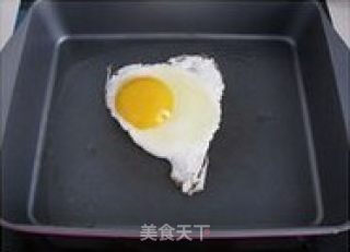 火腿蛋三明治的做法步骤：1