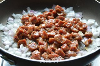 黑椒牛肉丁的做法步骤：7