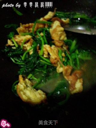 菠菜炒鸡蛋的做法步骤：4